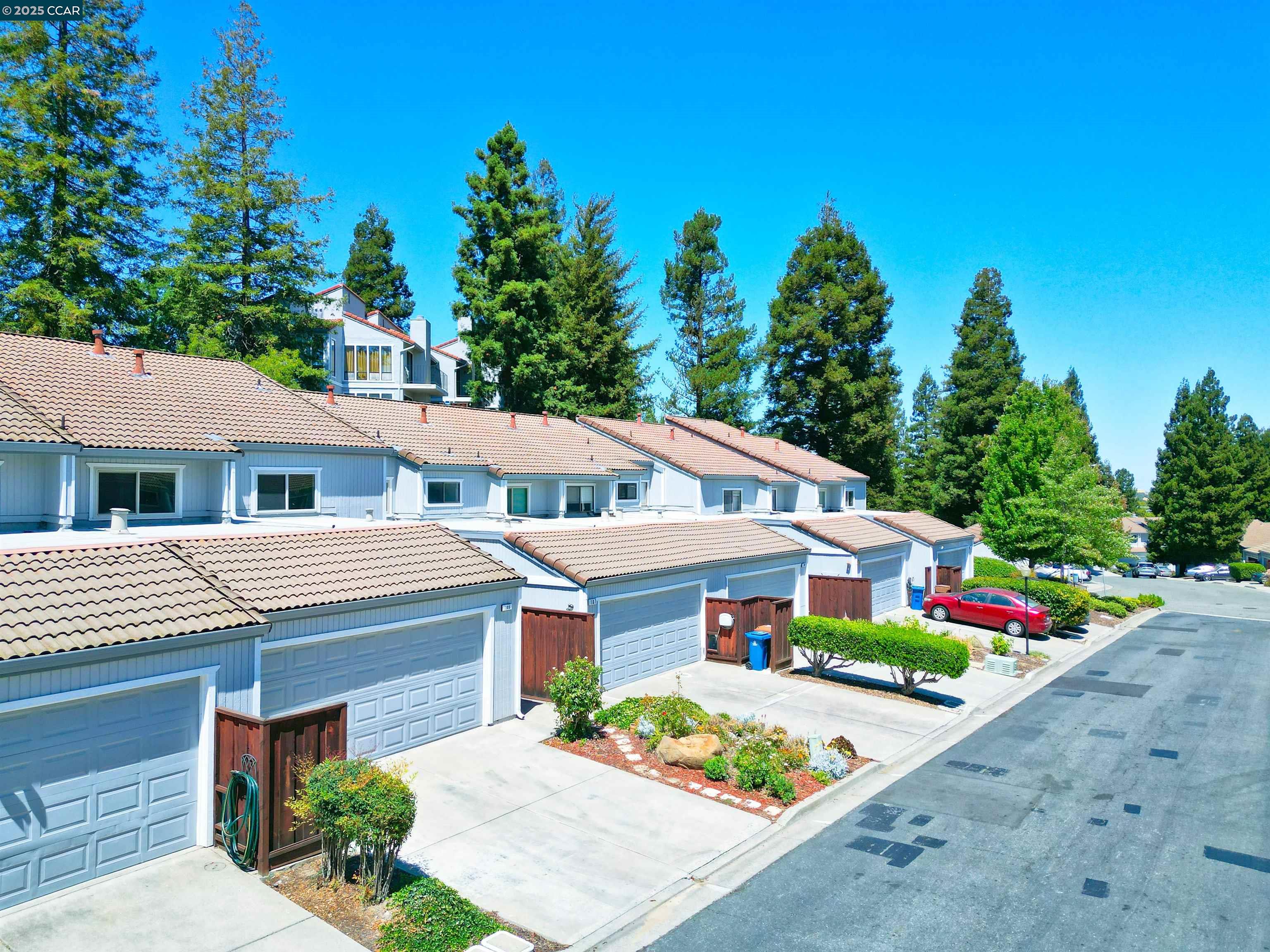 Martinez, California 94553, United States, 3 Bedrooms Bedrooms, ,3 BathroomsBathrooms,Residential,Active,193421