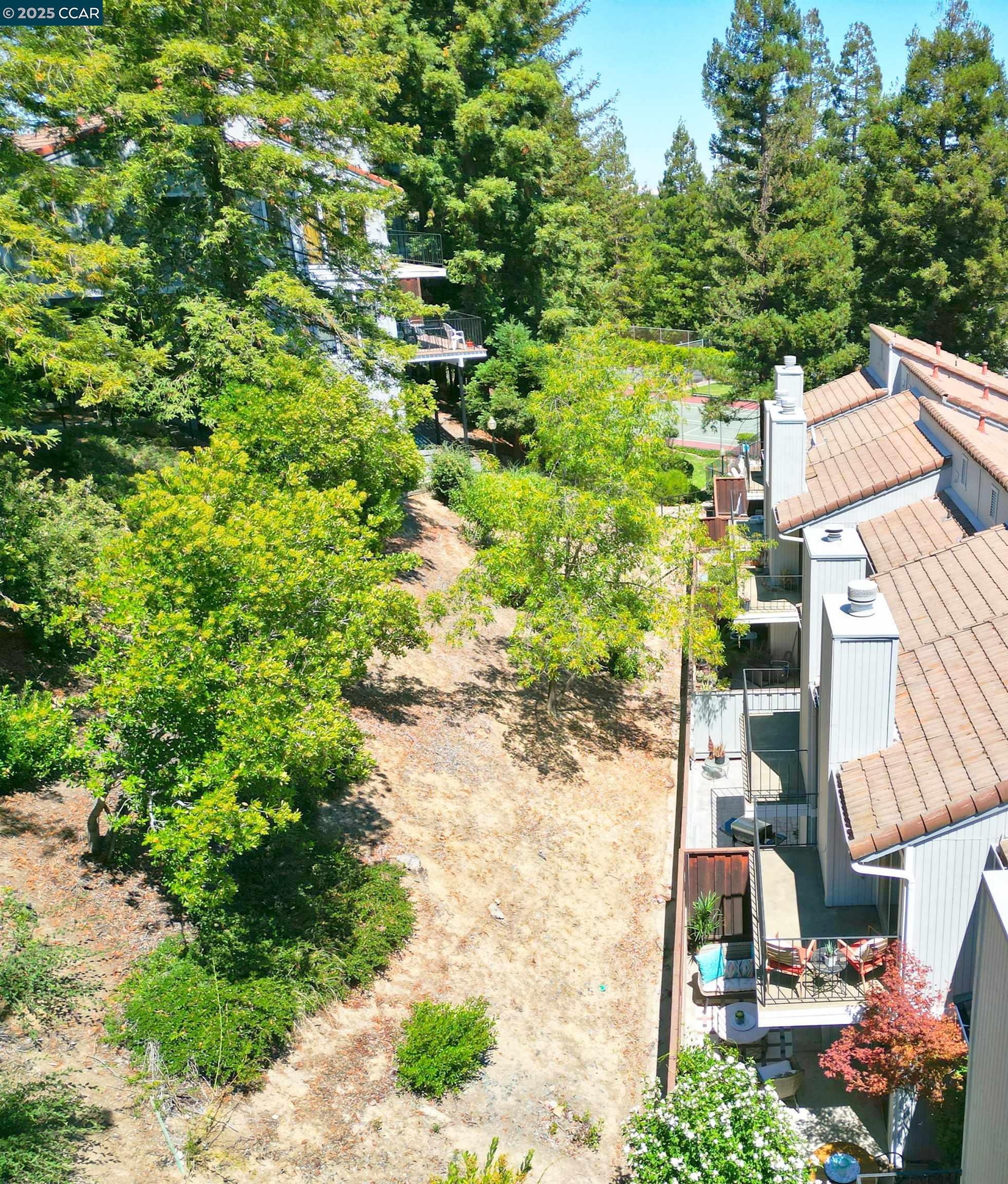 Martinez, California 94553, United States, 3 Bedrooms Bedrooms, ,3 BathroomsBathrooms,Residential,Active,193421