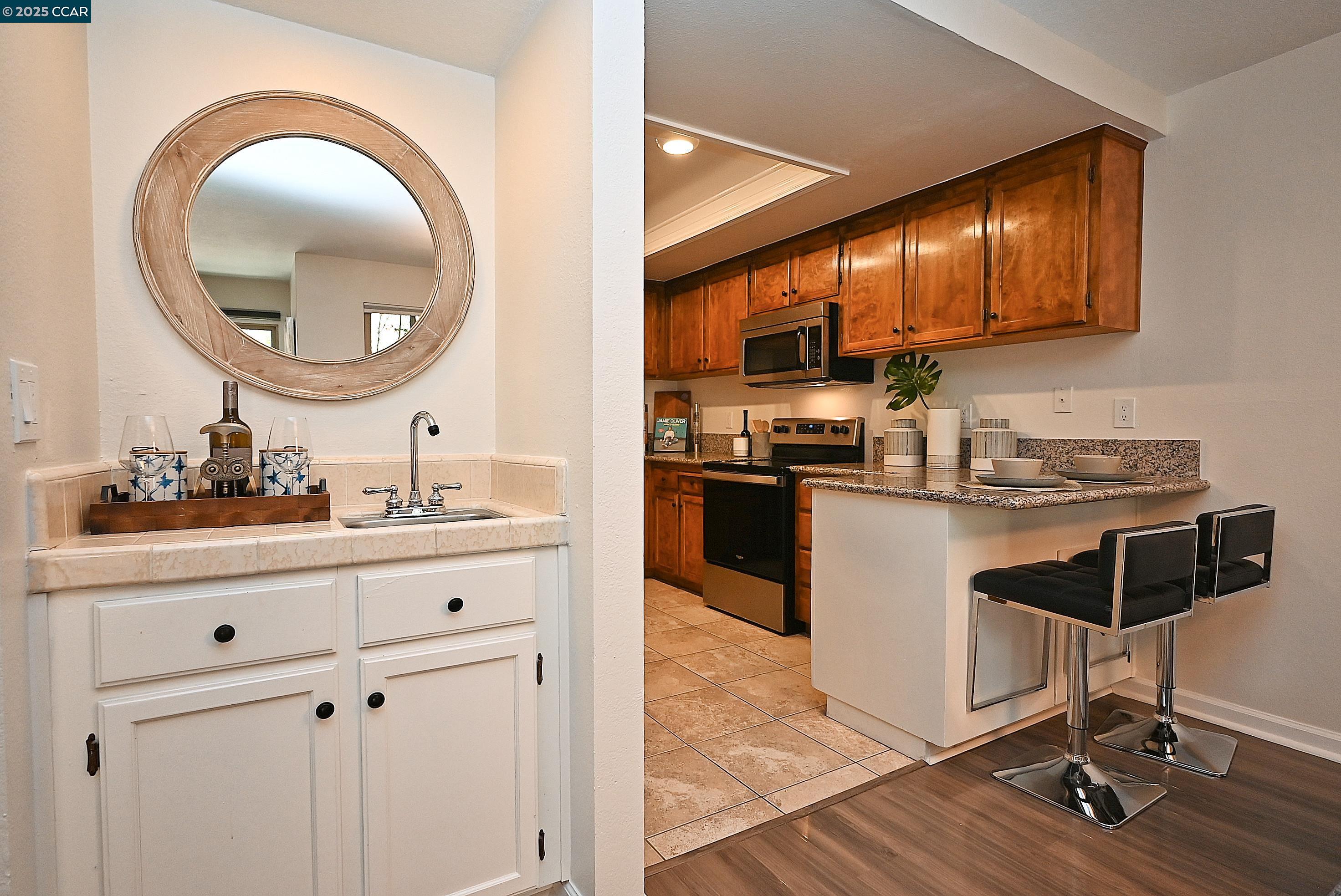 Martinez, California 94553, United States, 3 Bedrooms Bedrooms, ,3 BathroomsBathrooms,Residential,Active,193421