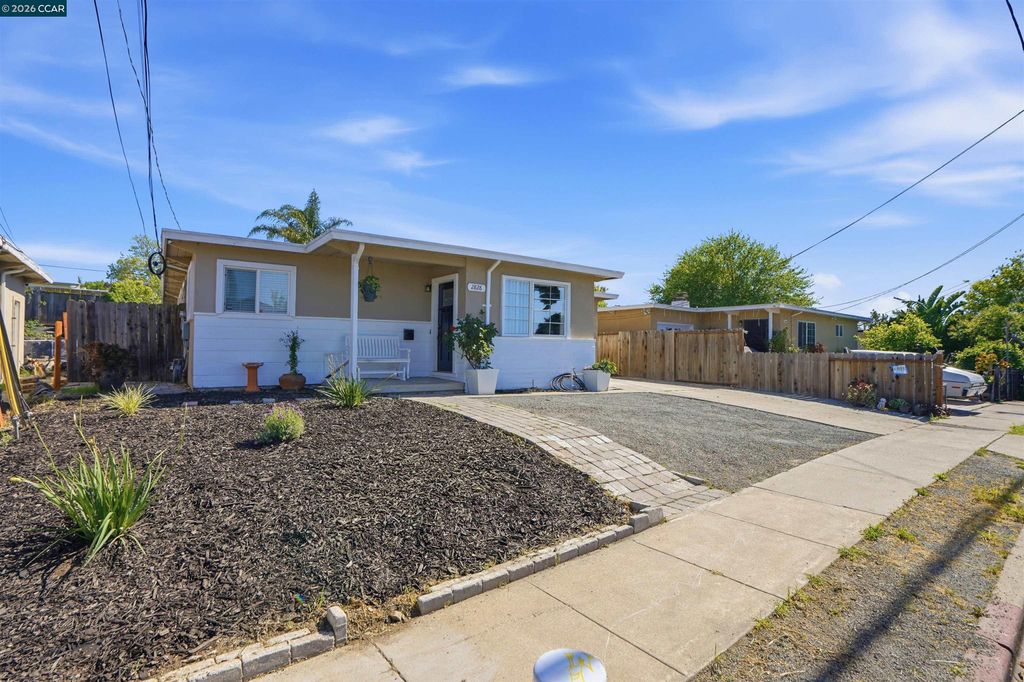 Photo of 2828 Hilltop, Concord, CA 94520 (MLS # 41128847)