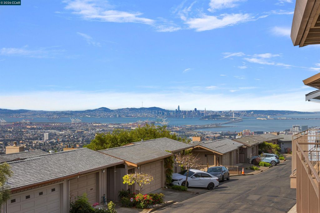 Photo of 49 Starview Dr, Oakland, CA 94618 (MLS # 41129095)