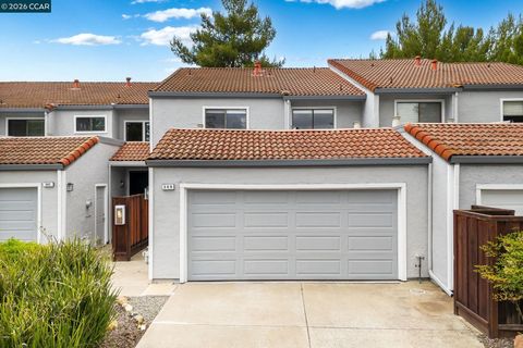 Photo of 309 Via Cordova Ln, Martinez, CA 94553 (MLS # 41132880)
