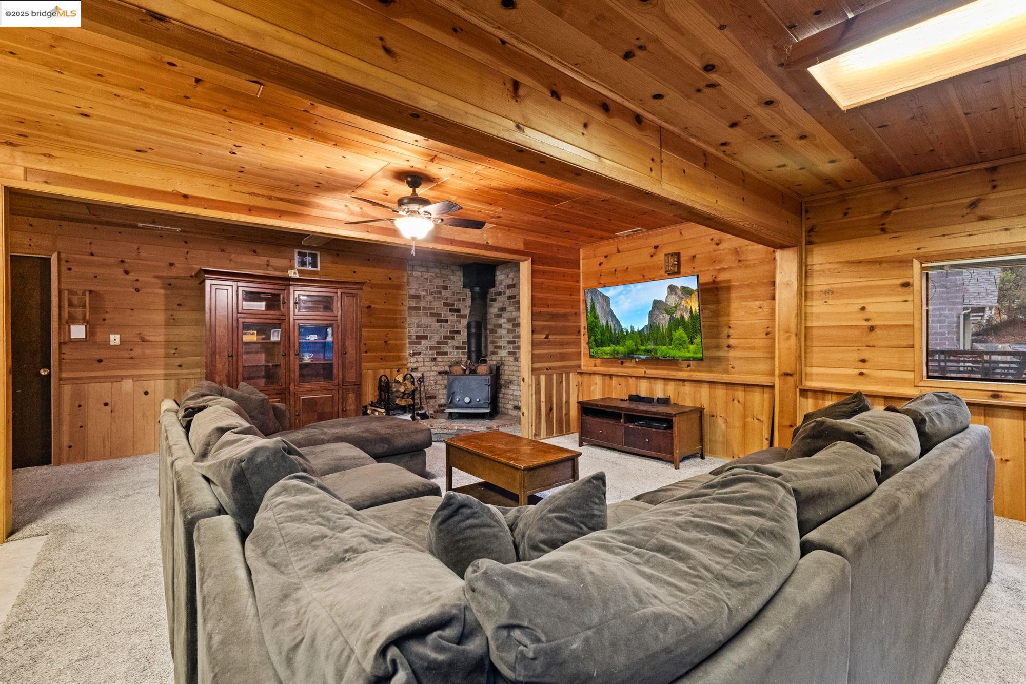 Twain Harte, California 95383, United States, 4 Bedrooms Bedrooms, ,3 BathroomsBathrooms,Residential,Active,240283