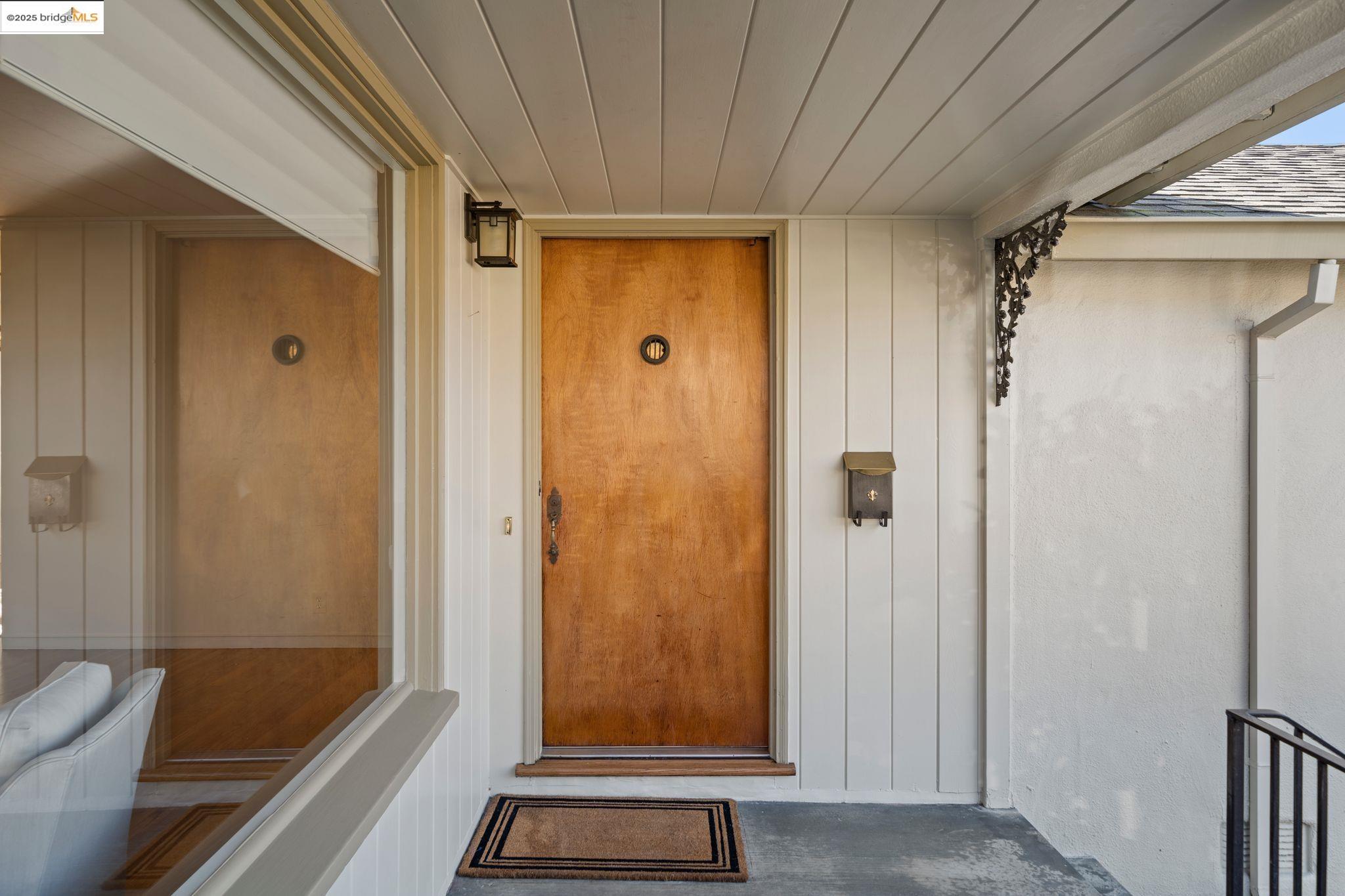 Oakland, California 94619, United States, 3 Bedrooms Bedrooms, ,1 BathroomBathrooms,Residential,Pending,15497