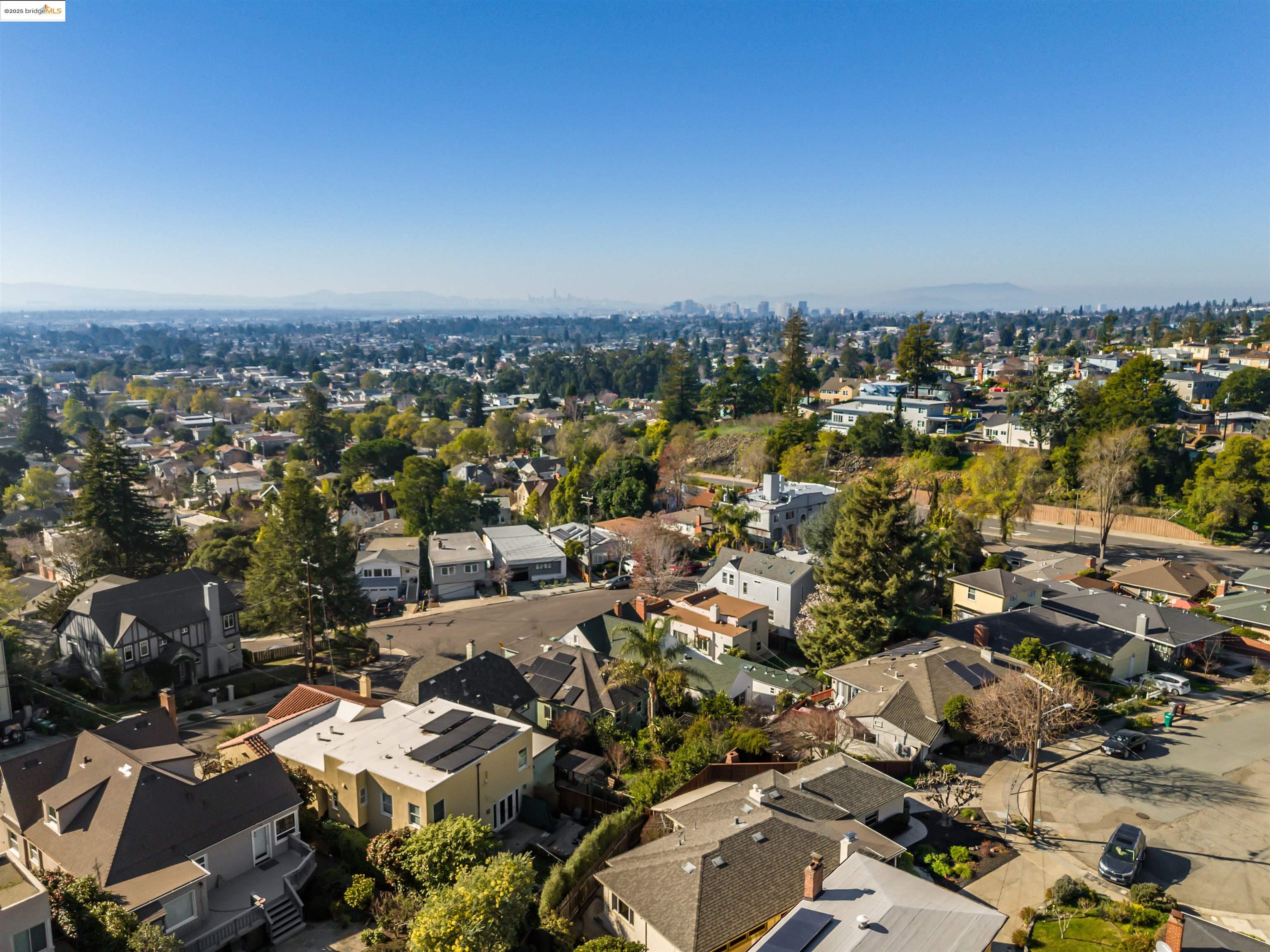 Oakland, California 94619, United States, 3 Bedrooms Bedrooms, ,1 BathroomBathrooms,Residential,Pending,15497