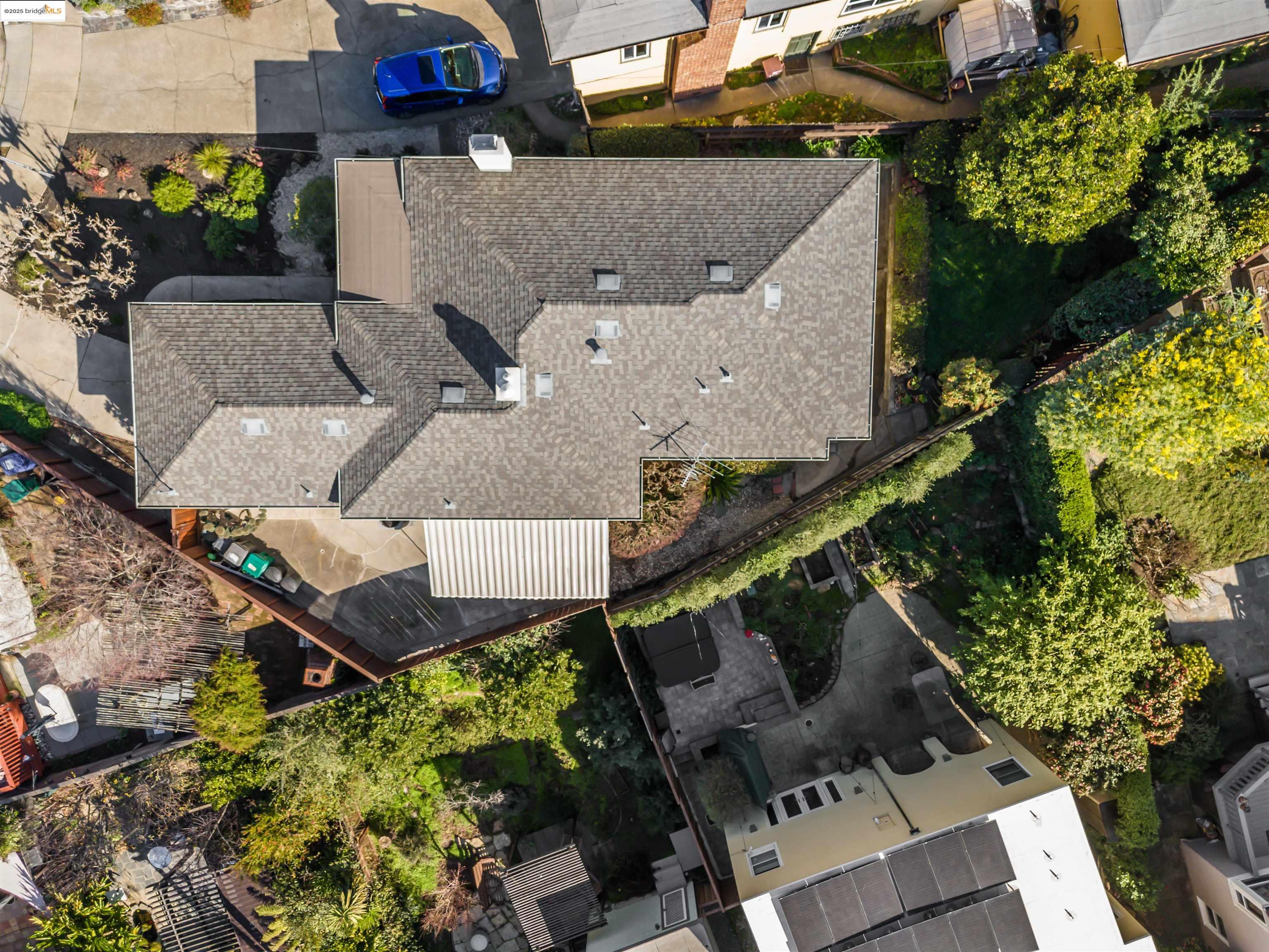 Oakland, California 94619, United States, 3 Bedrooms Bedrooms, ,1 BathroomBathrooms,Residential,Pending,15497