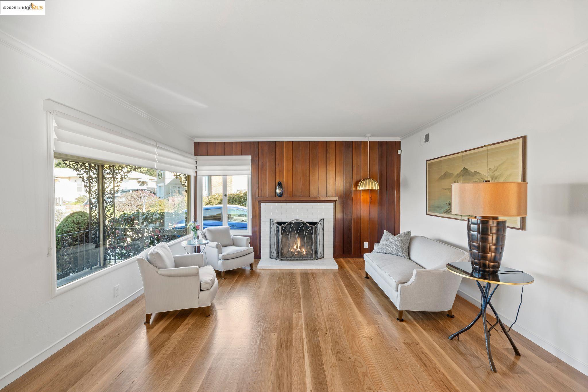 Oakland, California 94619, United States, 3 Bedrooms Bedrooms, ,1 BathroomBathrooms,Residential,Pending,15497