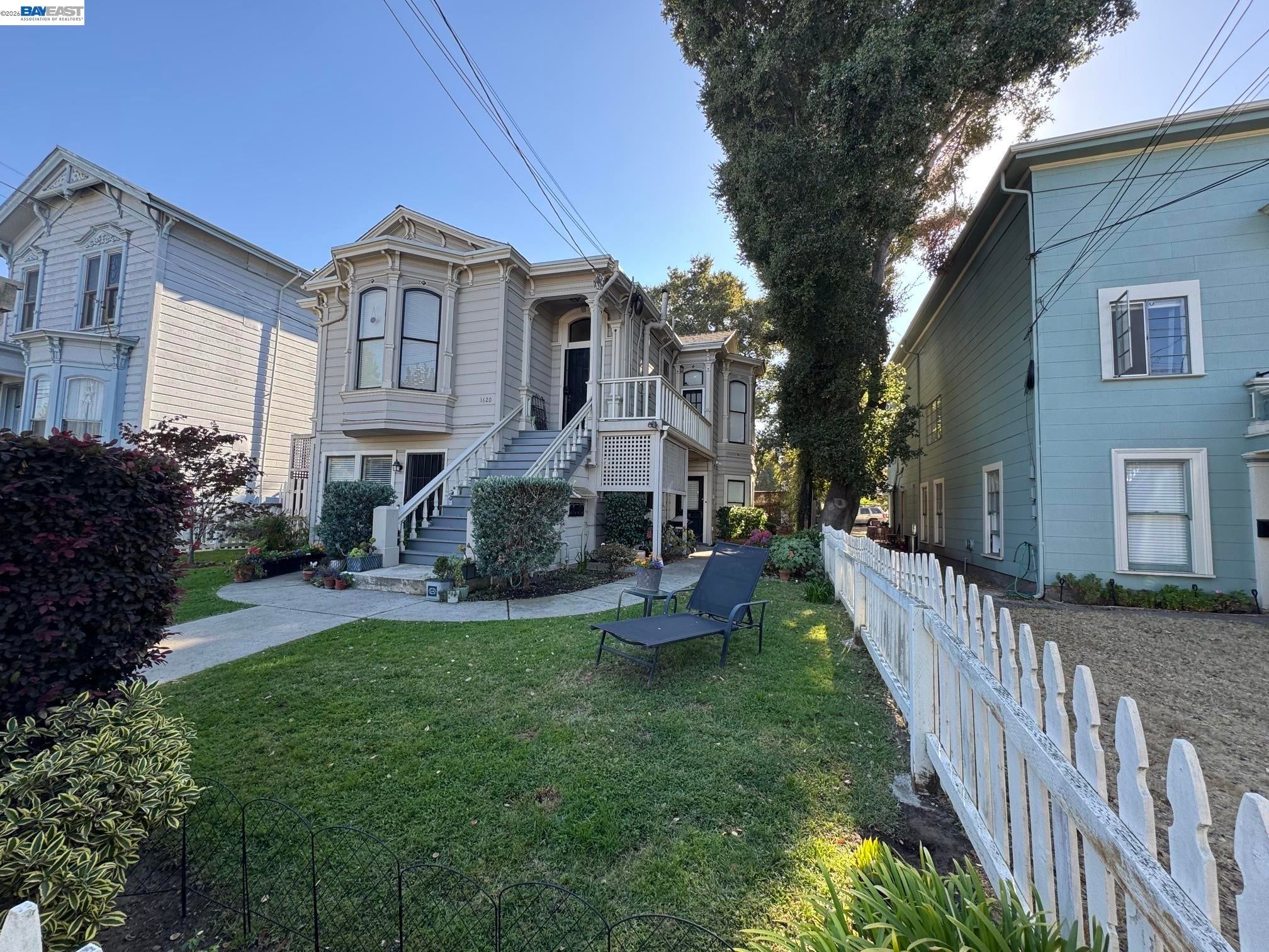 1620 Santa Clara Ave