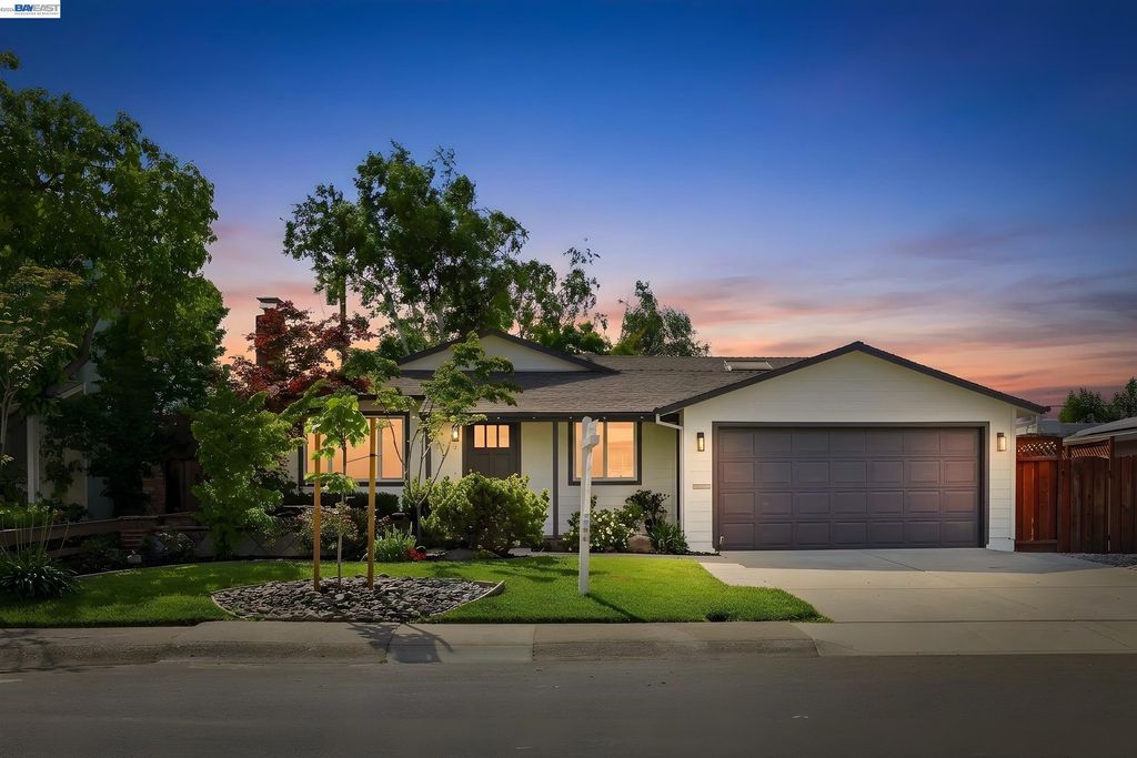 Photo of 1023 Huntingdon Drive, San Jose, CA 95129 (MLS # 41135338)