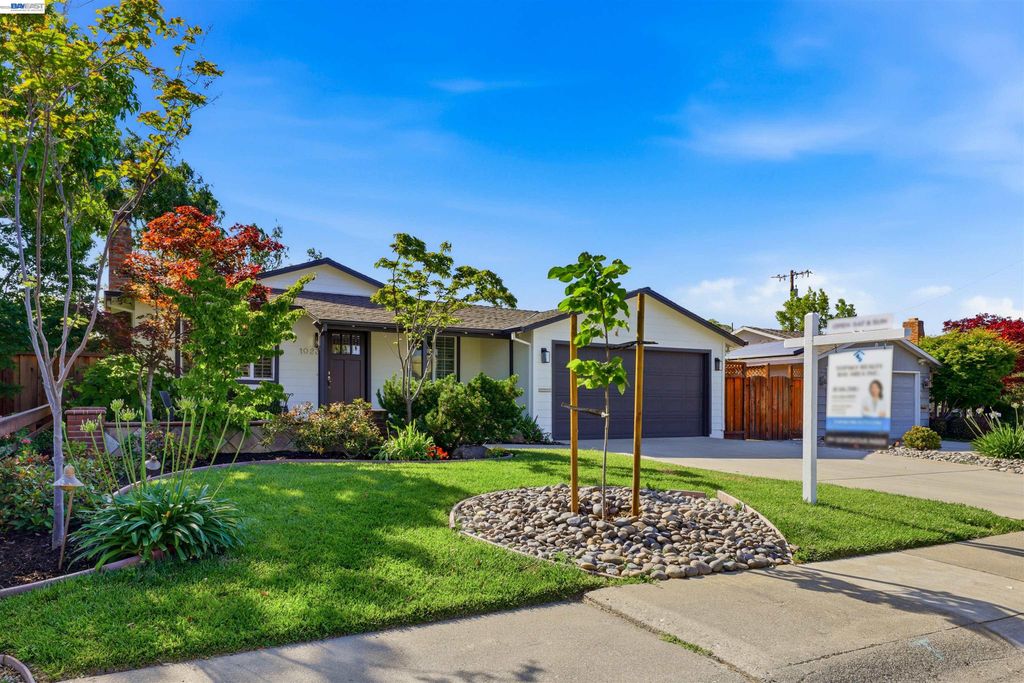 Photo of 1023 Huntingdon Drive, San Jose, CA 95129 (MLS # 41135338)