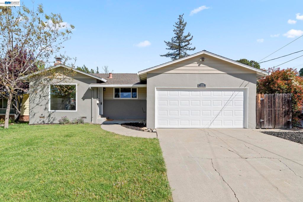 Photo of 2950 Kelly St, Livermore, CA 94551 (MLS # 41128815)