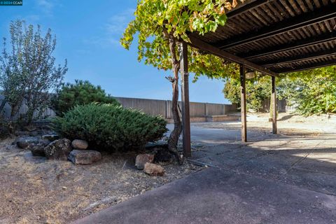 A home in Pinole