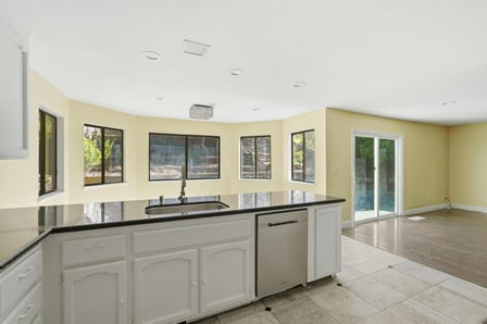 213 WELLFLEET DR — listing photo 5