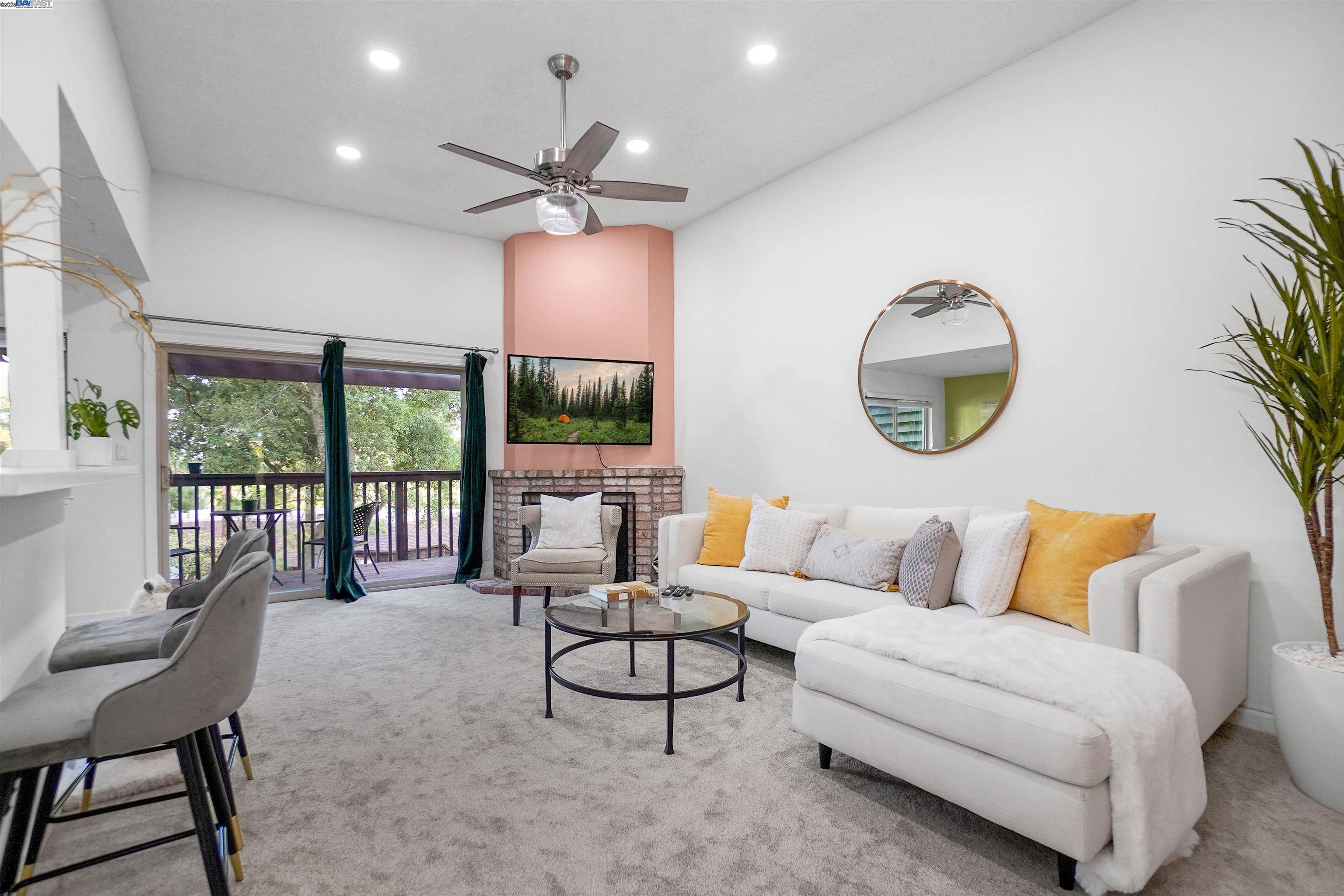 5326 Briar Ridge