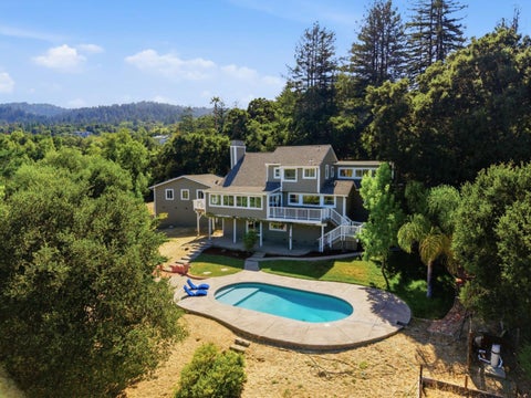 Photo of 18300 Lakeview Court, Los Gatos, CA 95033 (MLS # ML82052262)