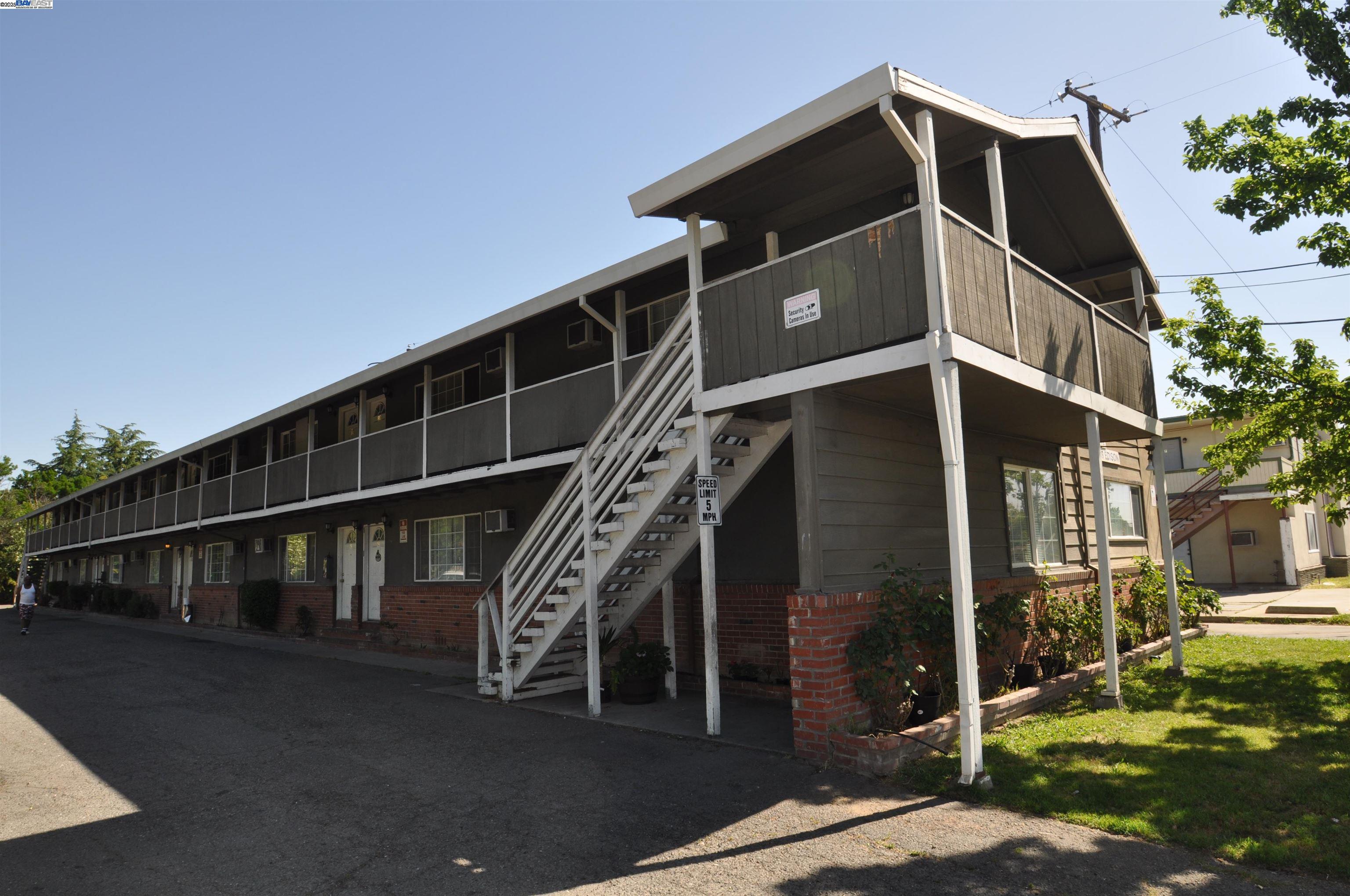3539 Edison Ave