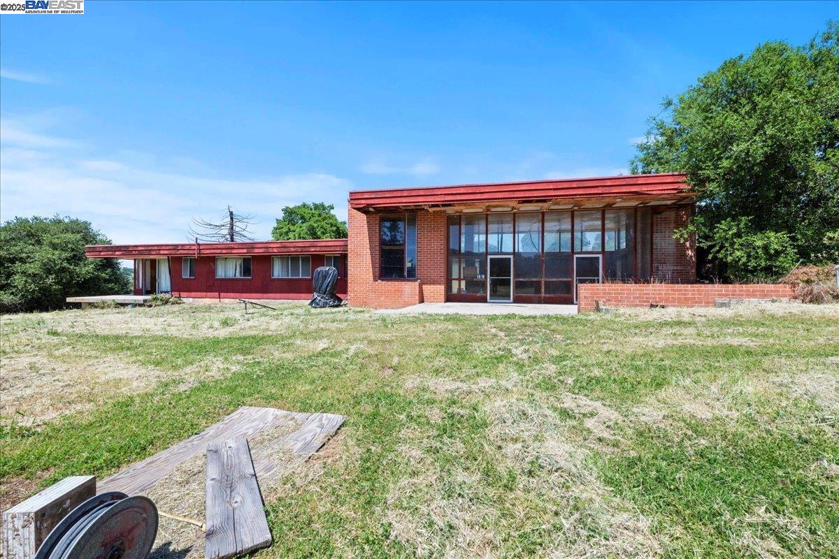 6400 Mines Rd