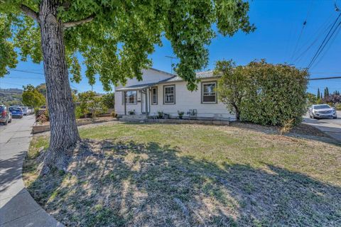 A home in Redwood City