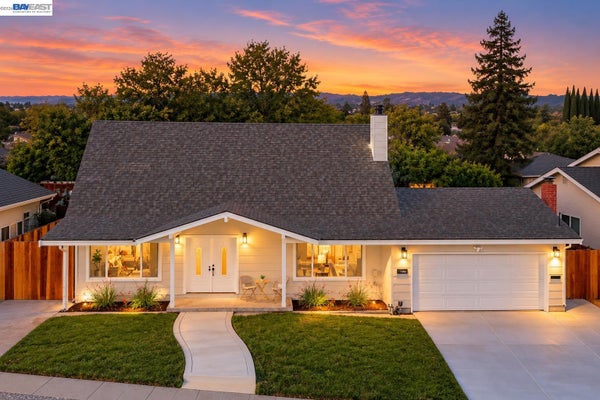 11686 REGIO DR, DUBLIN, CA 94568 - Image 150f63b4bda9bca83c7e07ca5ce64ebf/2071072648