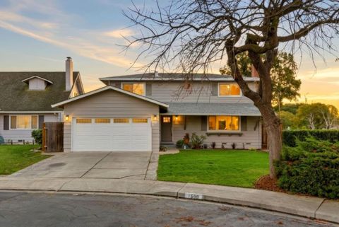 Photo of 1598 Grand Teton Drive, Milpitas, CA 95035 (MLS # ML82029896)