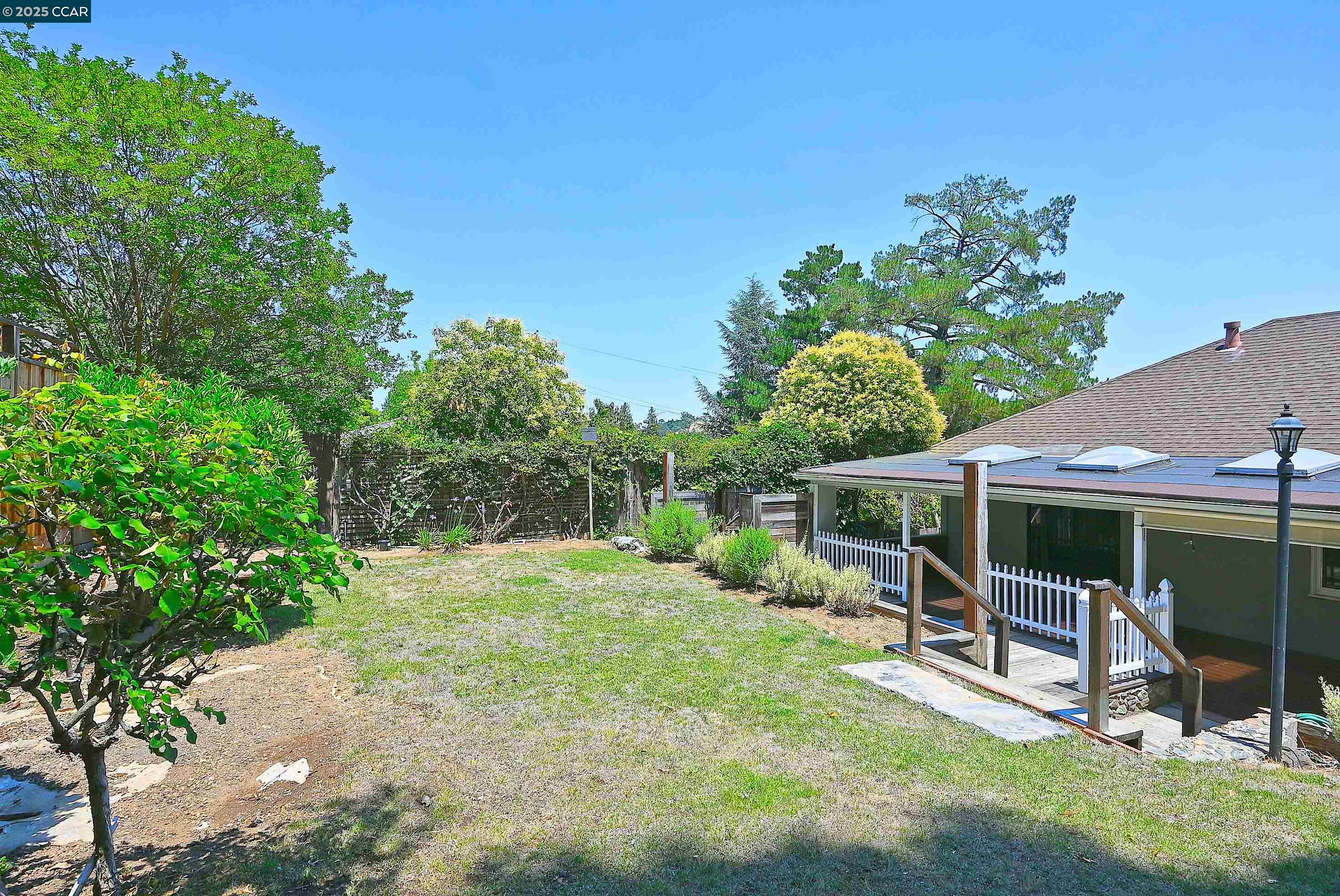 Martinez, California 94553, United States, 4 Bedrooms Bedrooms, ,3 BathroomsBathrooms,Residential,Active,170587