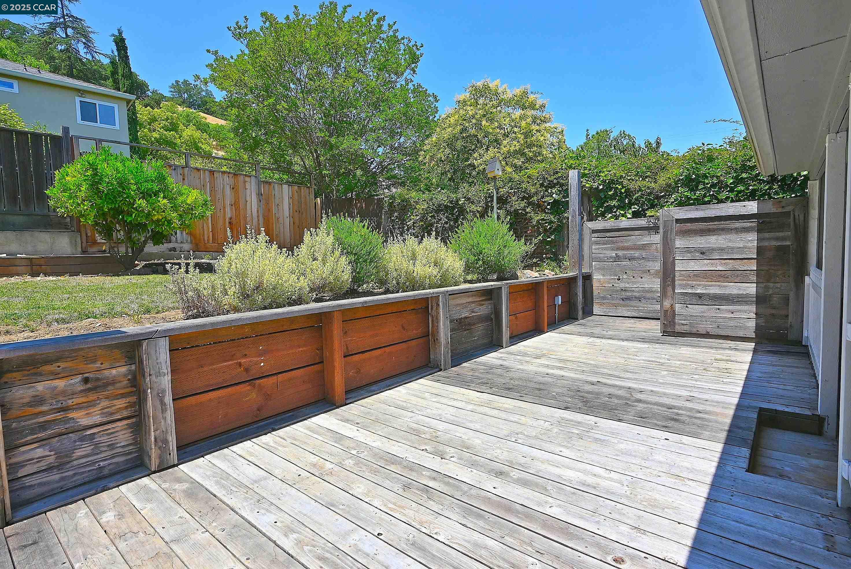 Martinez, California 94553, United States, 4 Bedrooms Bedrooms, ,3 BathroomsBathrooms,Residential,Active,170587