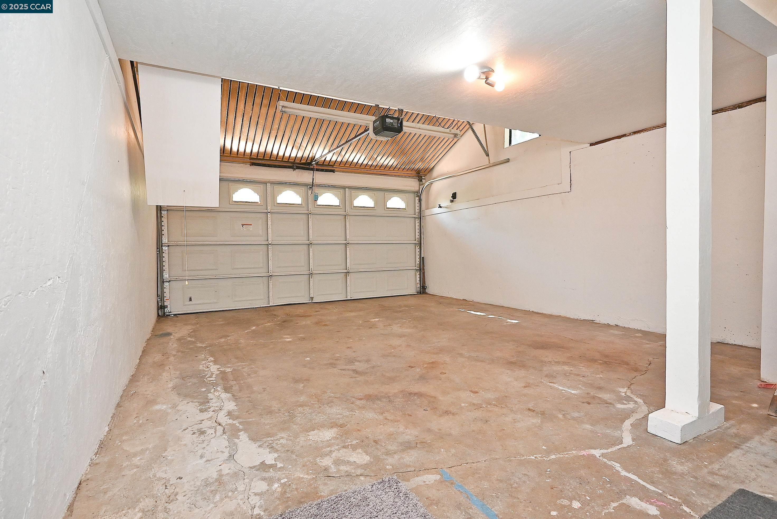 Martinez, California 94553, United States, 4 Bedrooms Bedrooms, ,3 BathroomsBathrooms,Residential,Active,170587