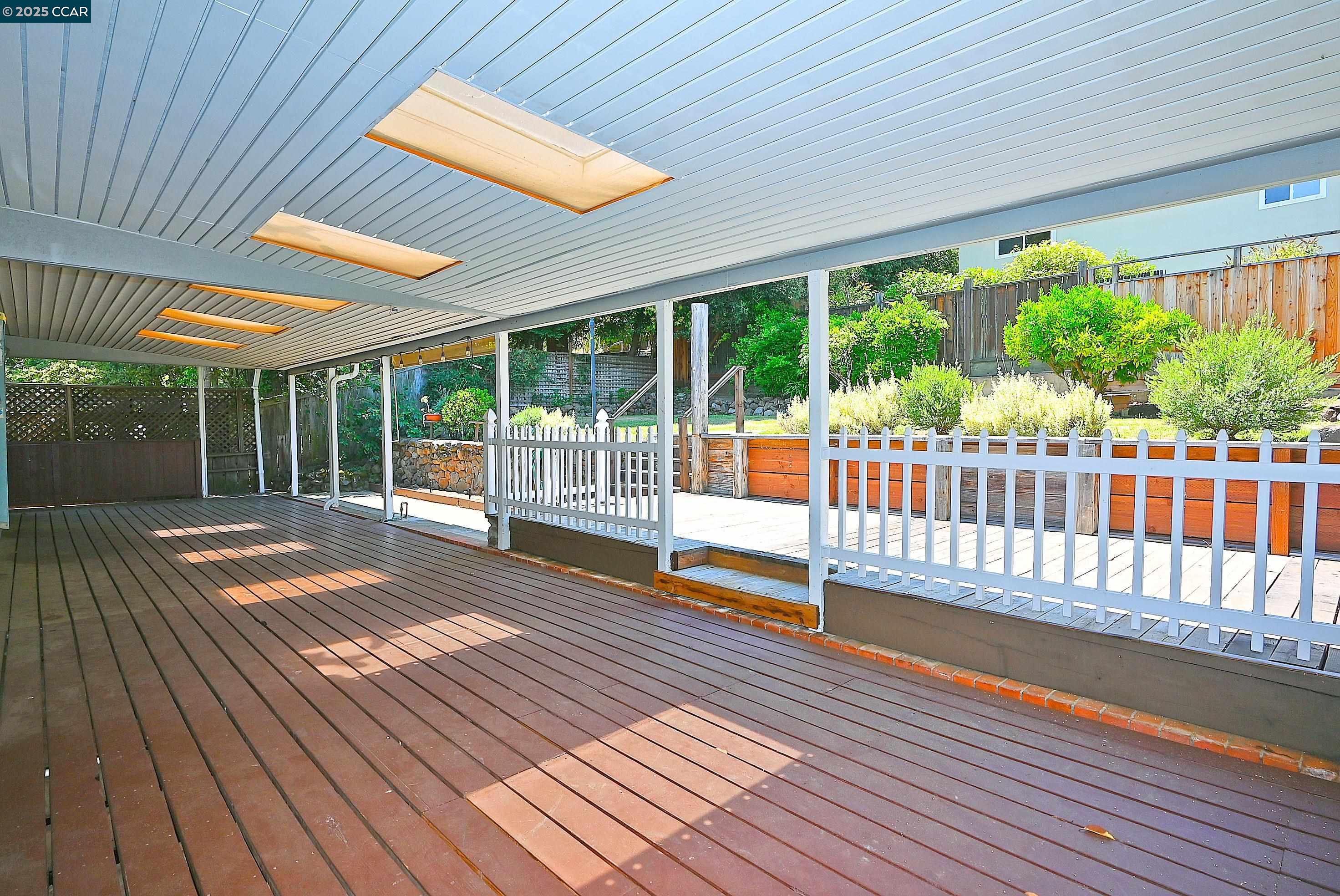 Martinez, California 94553, United States, 4 Bedrooms Bedrooms, ,3 BathroomsBathrooms,Residential,Active,170587