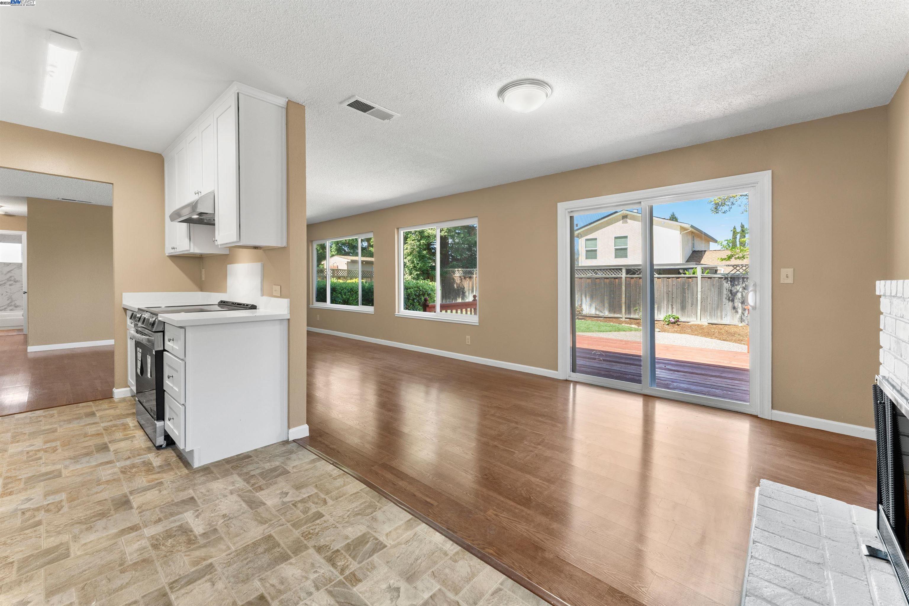 Livermore, California 94551, United States, 3 Bedrooms Bedrooms, ,2 BathroomsBathrooms,Residential,Active,103645