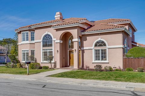 Photo of 21031 Hazelbrook Drive, Cupertino, CA 95014 (MLS # ML82036927)