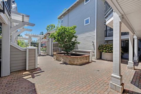 A home in East Palo Alto