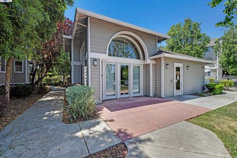 A home in East Palo Alto