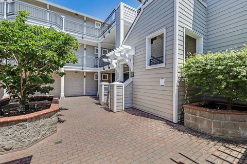 A home in East Palo Alto