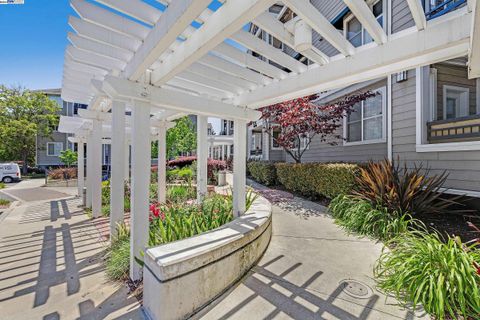 A home in East Palo Alto