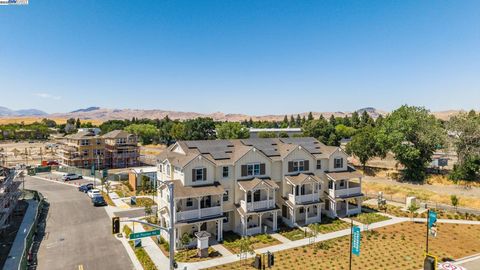 Photo of 4715 Marengo Common, Livermore, CA 94551 (MLS # 41104319)