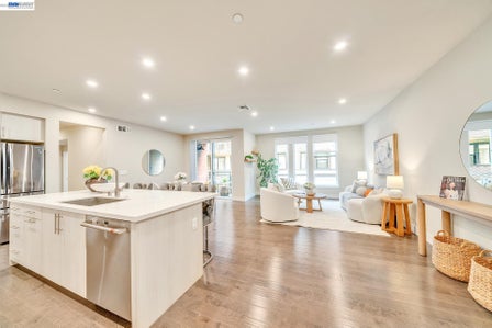 44938 FREMONT BLVD — listing photo 9