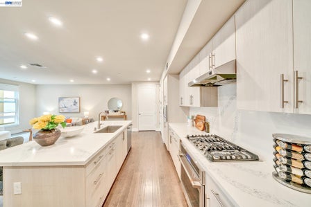 44938 FREMONT BLVD — listing photo 8