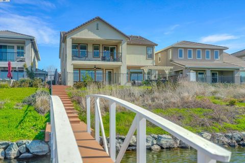 A home in Lathrop