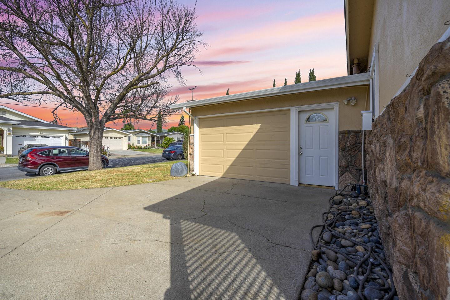 41235 Norman Court