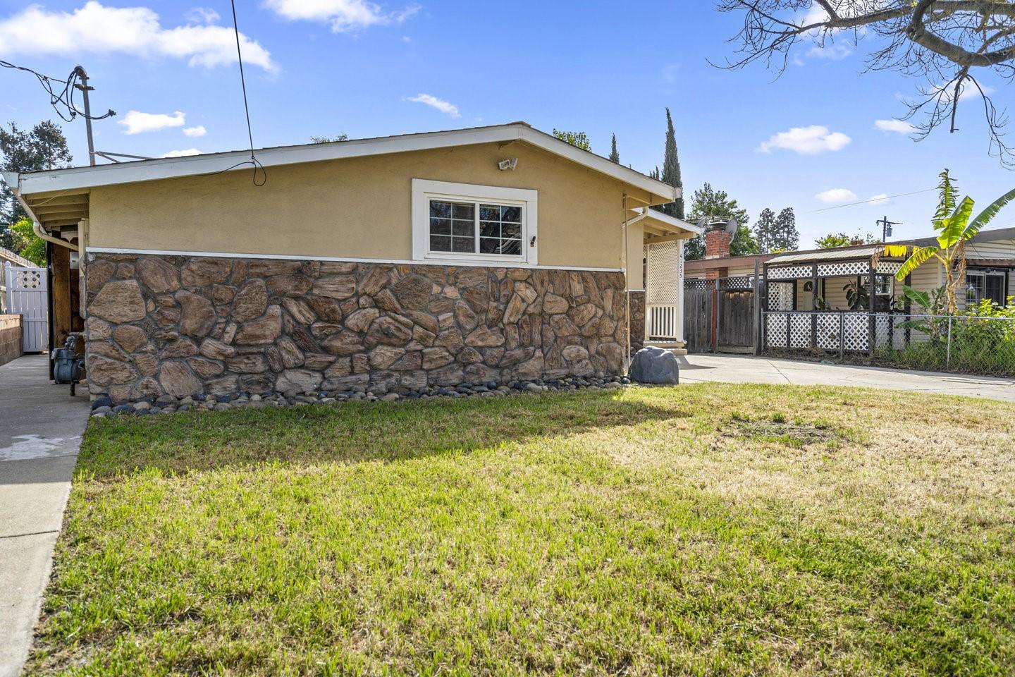 41235 Norman Court