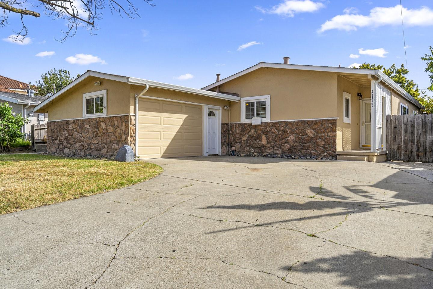 41235 Norman Court