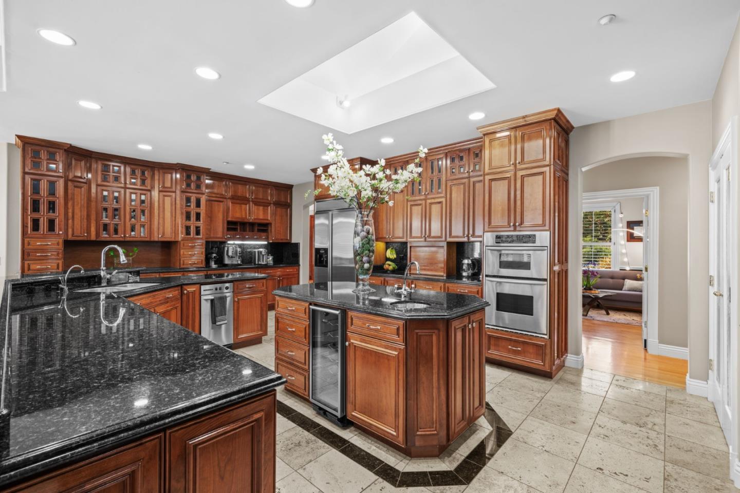 Gilroy, California 95020, United States, 4 Bedrooms Bedrooms, ,4 BathroomsBathrooms,Residential,Active,4725