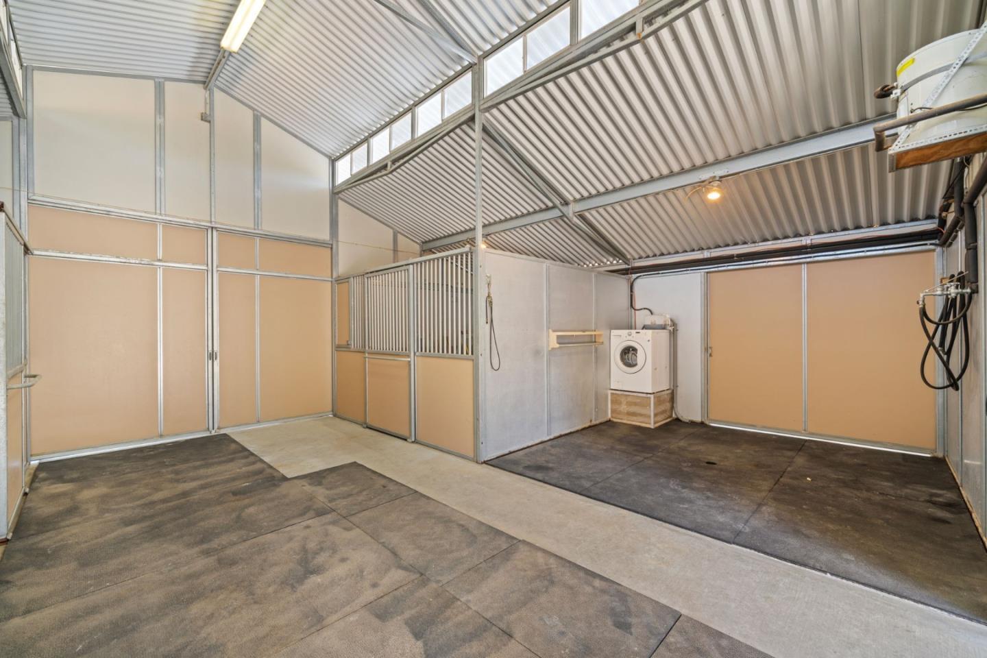 Gilroy, California 95020, United States, 4 Bedrooms Bedrooms, ,4 BathroomsBathrooms,Residential,Active,4725