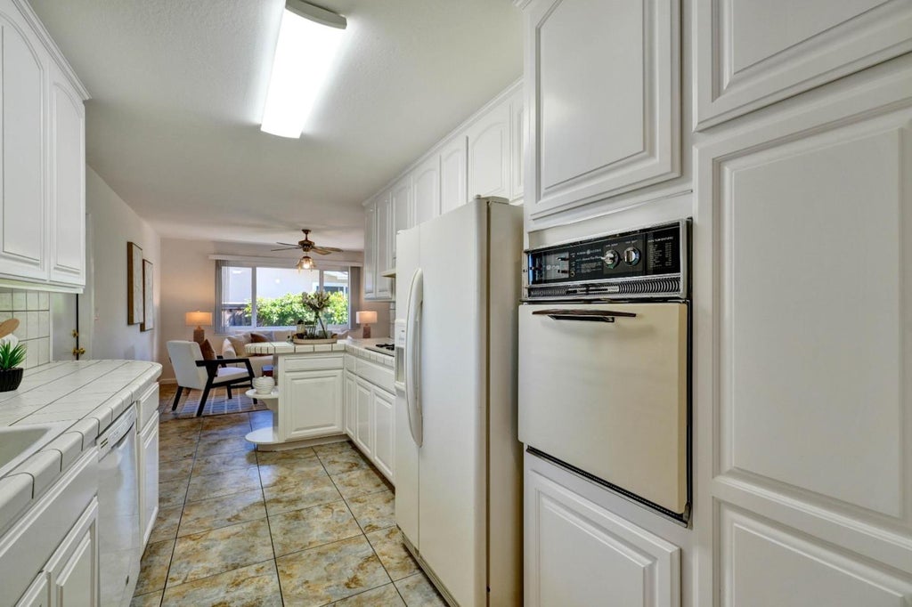 Photo of 1394 Bobwhite Avenue, Sunnyvale, CA 94087 (MLS # ML82058686)