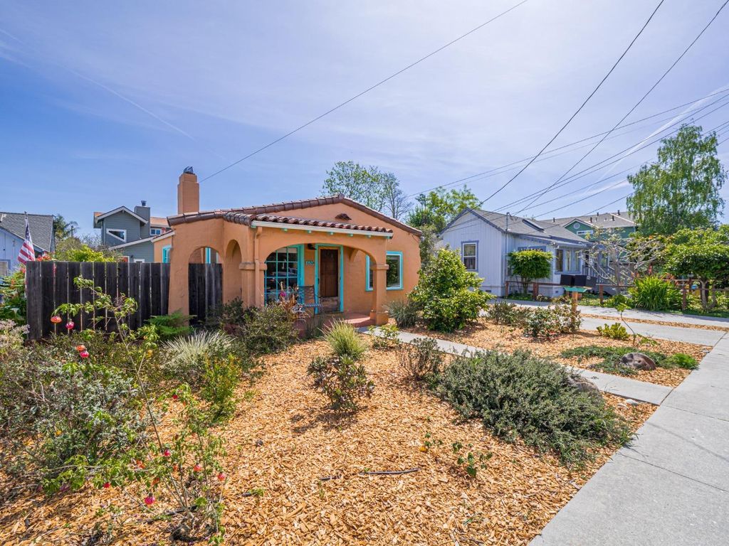 Photo of 620 Sumner, Santa Cruz, CA 95062 (MLS # ML82040932)