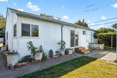 A home in San Leandro