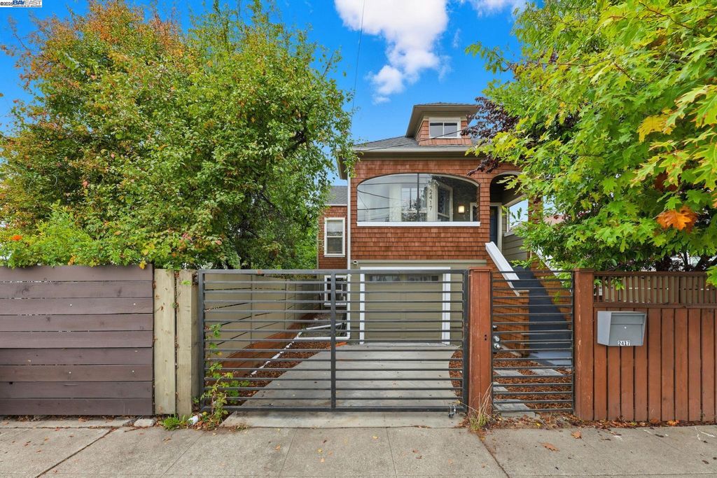 Photo of 2417 Linden Sreet, Oakland, CA 94607 (MLS # 41116407)