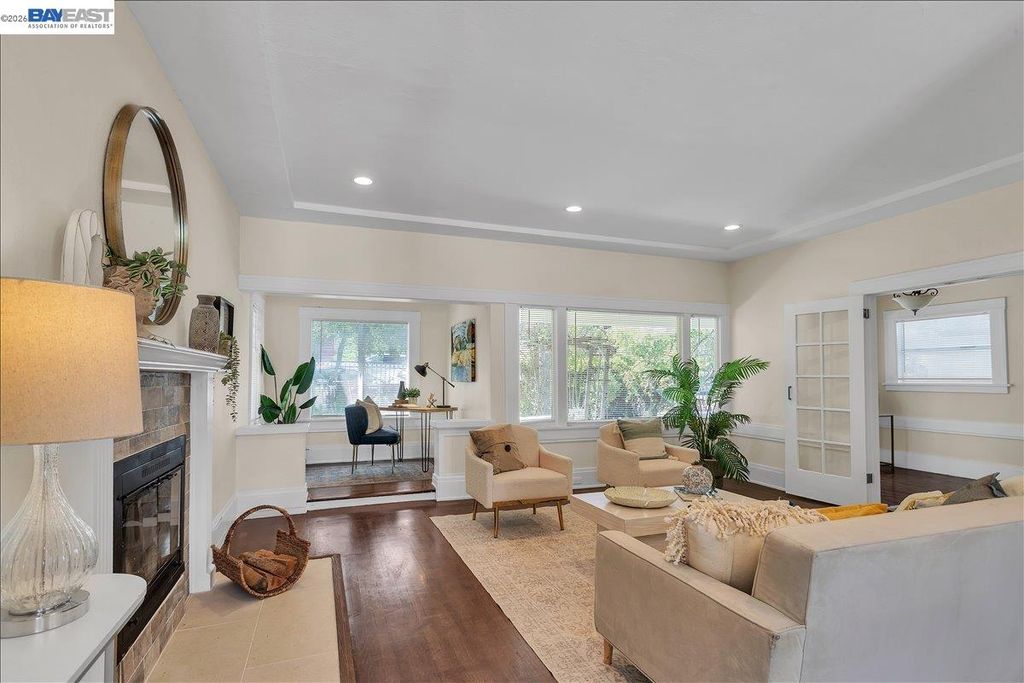 Photo of 652 Valle Vista Ave, Oakland, CA 94610 (MLS # 41134458)