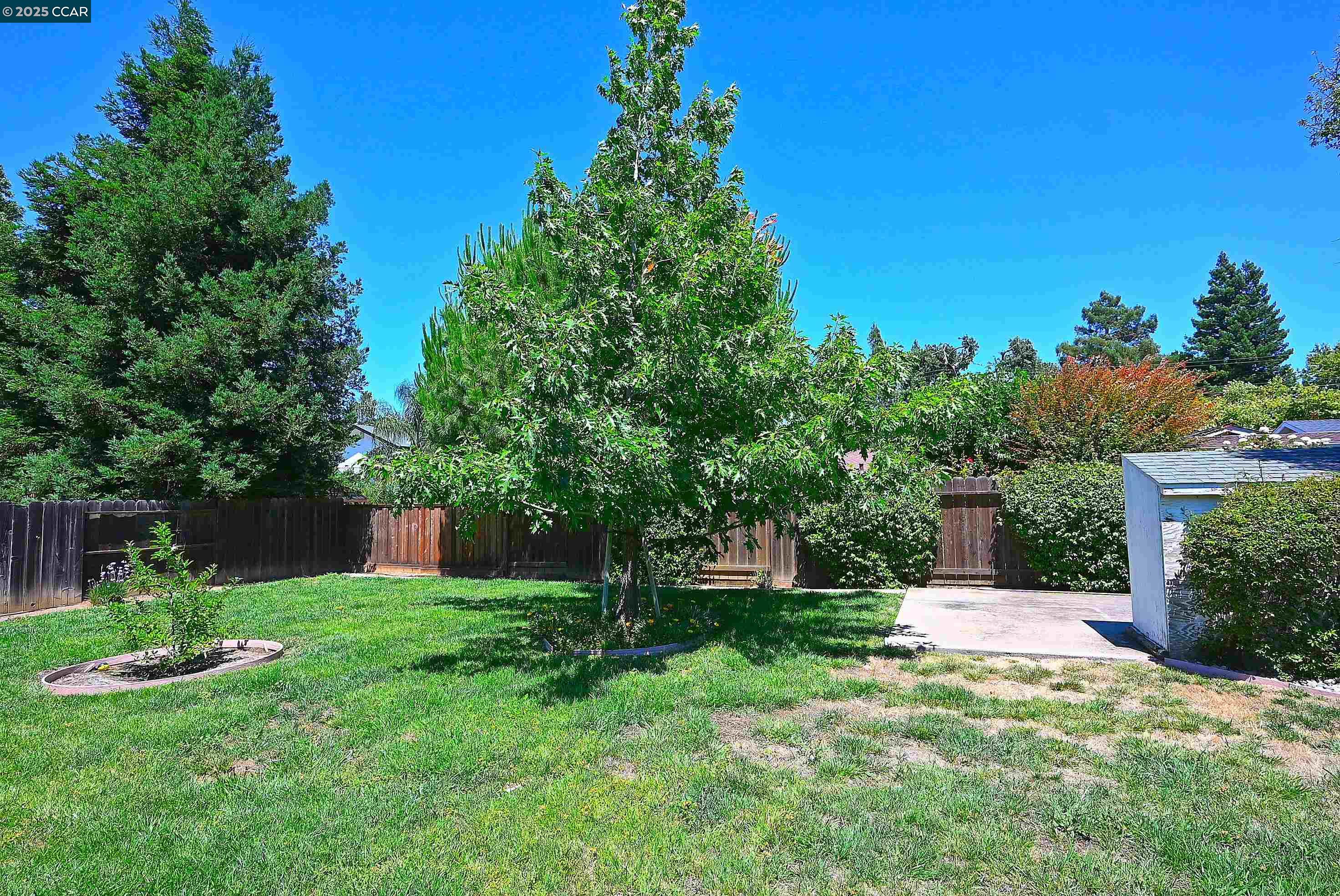 Martinez, California 94553, United States, 3 Bedrooms Bedrooms, ,1 BathroomBathrooms,Residential,Pending,165416