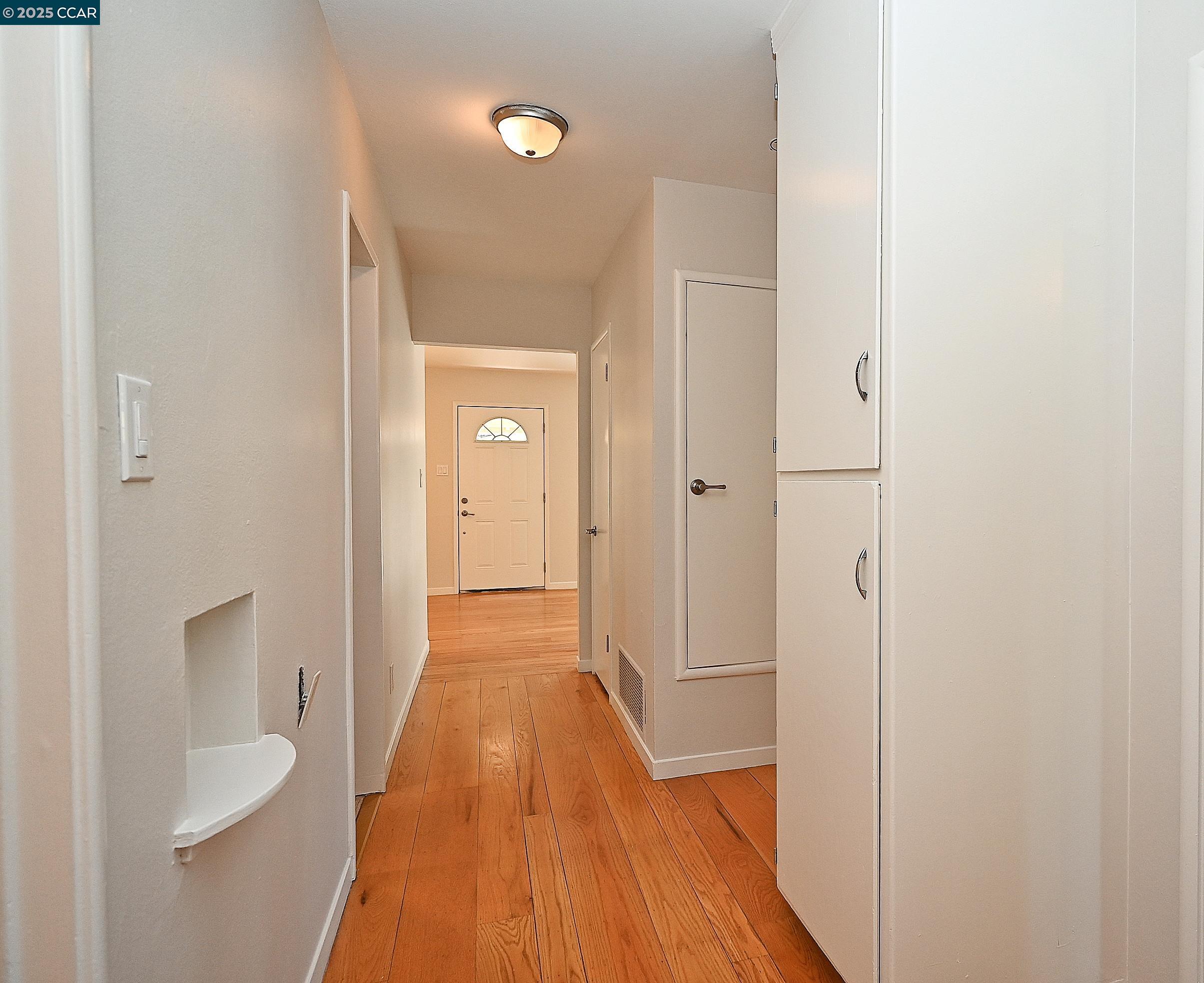 Martinez, California 94553, United States, 3 Bedrooms Bedrooms, ,1 BathroomBathrooms,Residential,Pending,165416